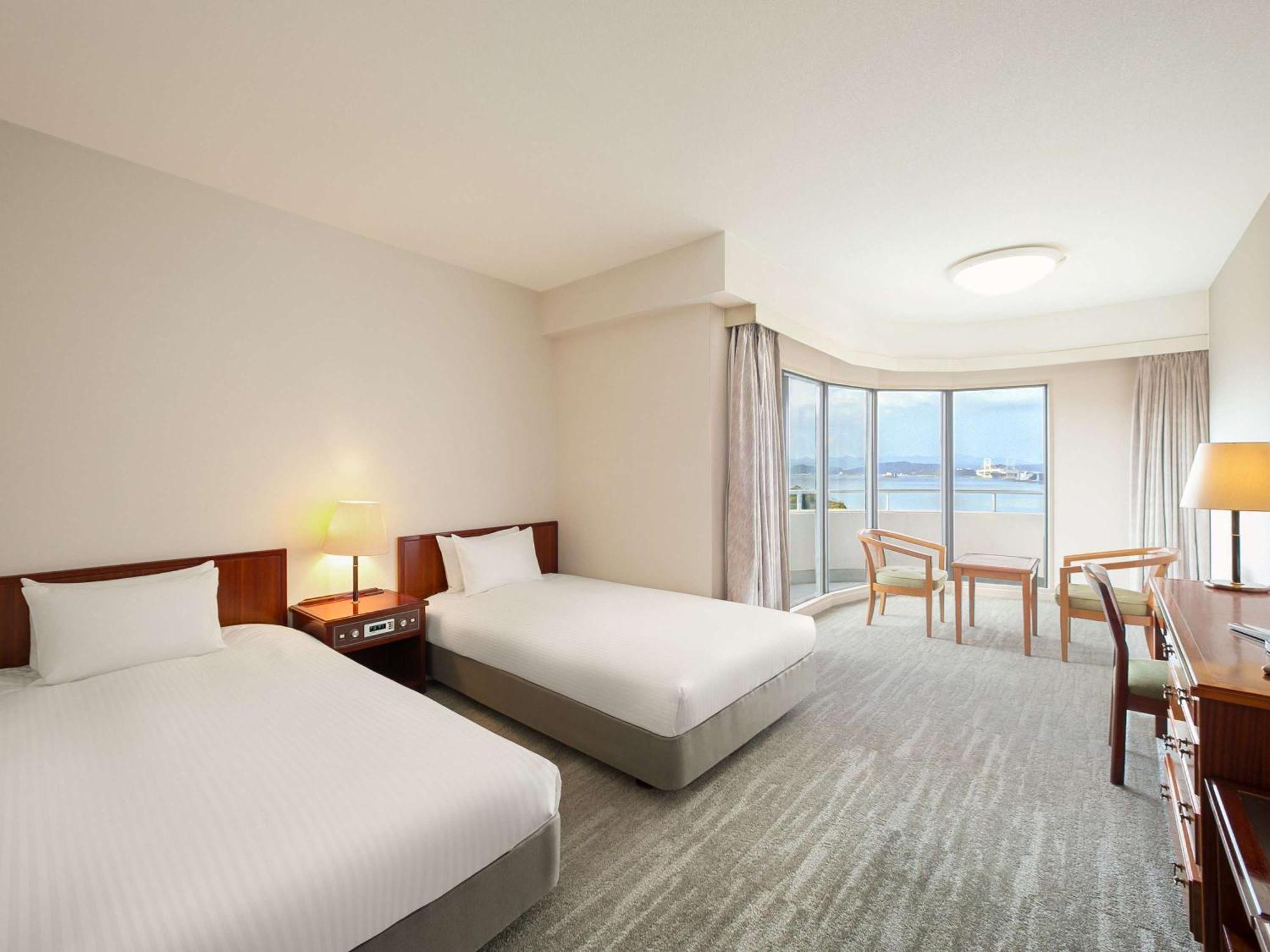 Grand Mercure Awaji Island Resort & Spa Minamiawaji Экстерьер фото